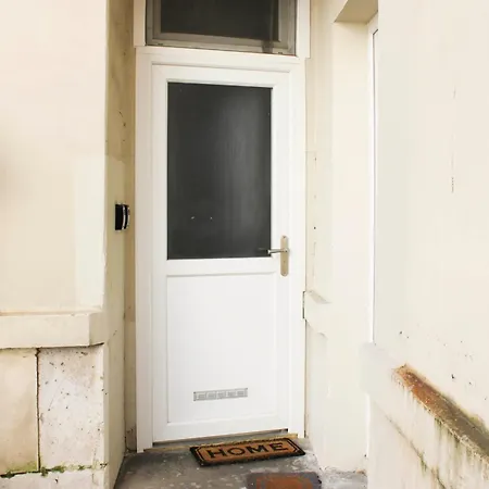 Cozy In A Quiet Location 15th Appartement Parijs