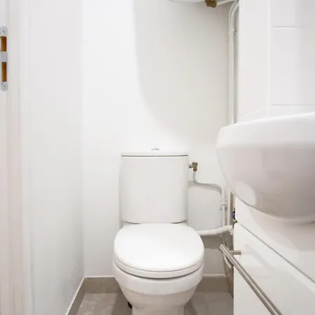 Apartman Cozy In A Quiet Location 15th